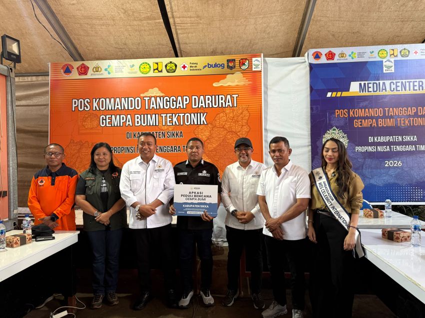 Kabupaten Solok Bersama APKASI Salurkan Bantuan Kemanusiaan untuk Korban Bencana di Kabupaten Sikka NTT
