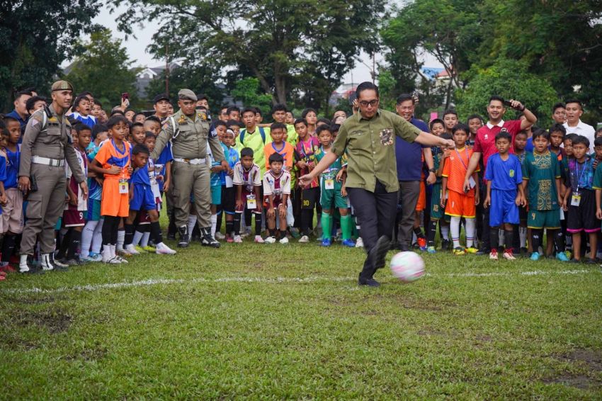760 Atlet Ikuti Kejuaraan Sepak Bola Pelajar Antarkecamatan Piala Wali Kota Medan