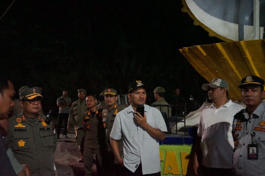 Malam Hari, Wali Kota Mahyaruddin Tinjau LPJU, Ruas Jalan dan Sarana UMKM