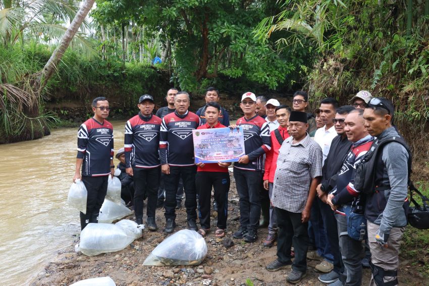 Dari Huntap hingga Jembatan Gantung, Kapolres Tapsel dan Bupati Cek Langsung Kondisi Warga