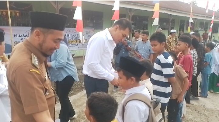 Rahmat Rayyan Serap Aspirasi Ratusan Warga Siabu, Anak Yatim Juga Dapat Santunan
