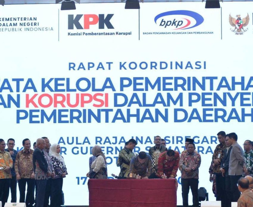 Teken Komitmen di Hadapan KPK, Bupati Madina Saipullah Nasution dan DPRD Erwin Efendi Lubis Didorong Benahi Tata Kelola