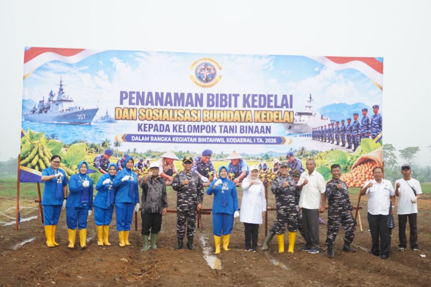 &lrm;Dari Tangan Prajurit, Tumbuh Harapan : Kodaeral I Tanam Kedelai, Semai Ketahanan Pangan