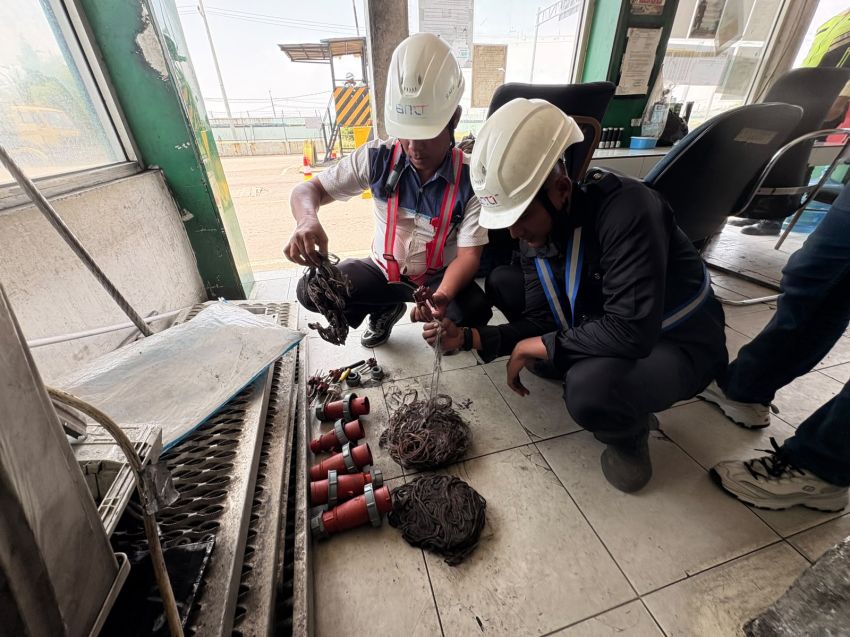 Komplotan Rayap Besi Curi Kabel dari Kapal Kargo, Pelaku Diburu