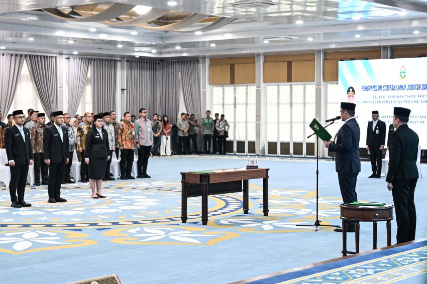 Gubernur Bobby Nasution Lantik Tiga Pejabat Pimpinan Tinggi Pratama, Tekankan Target Pembangunan Terukur