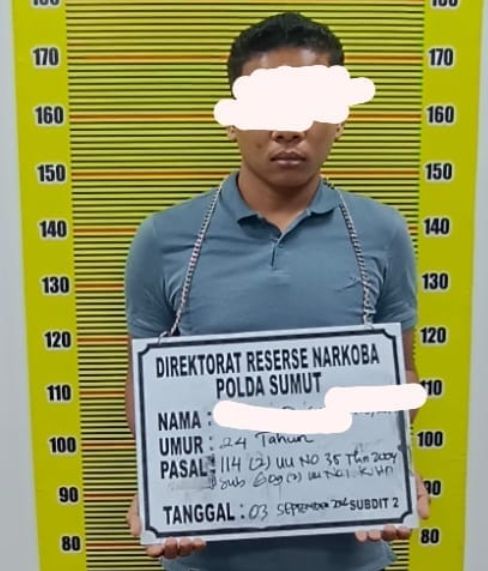 Warga Aceh Selundupkan Sabu Dalam Sepatu Dipakai, Ditangkap di Bandara Kualanamu