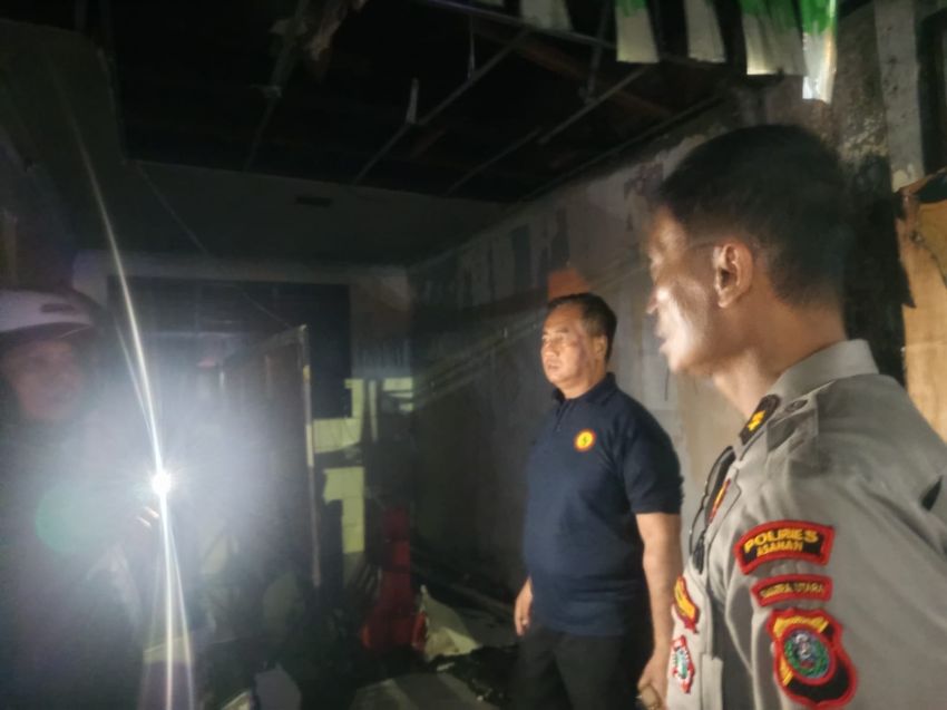 Pos Patroli Presisi Polsek Kota Kisaran Timur Ludes Terbakar, Seorang Pria Diamankan untuk Diperiksa