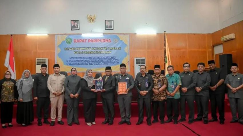 Wali Kota Letnan Dalimunthe Sampaikan Perubahan APBD 2026, Pendapatan Naik Rp121 Miliar