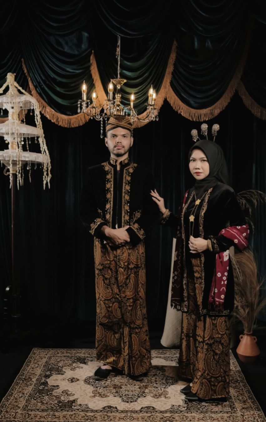 Di Hotel Santikan, Ceo Sumut Group Anto Genk Mantu, Bella-Fahdi Menikah, Perpaduan Adat Jawa-Mandailing dan Silaturahmi Tokoh Warnai Pesta