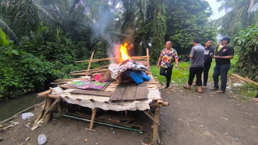 Kasat Narkoba Polresta Deli Serdang Pimpin Penggerebekan Sarang Narkoba di Tanjung Morawa, 7 Orang Diamankan