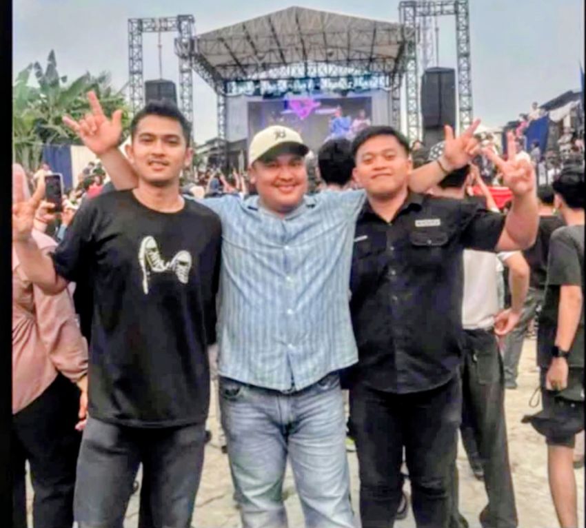 Deden Prayoga Pembina Koperatif Sukses Kawal Pengukuhan Pengurus Komunitas Pemuda Kreatif Koperatif Bersama Band Legendaris Slank