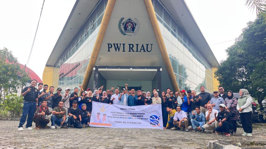 PWI Riau dan PWI Kota Solok Bahas Penguatan Organisasi dan Etika Jurnalistik