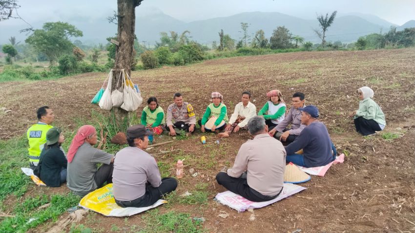Kapolsek Sipirok Turun Temui Warga Baringin, Serap Aspirasi dan Bahas Keamanan Lingkungan