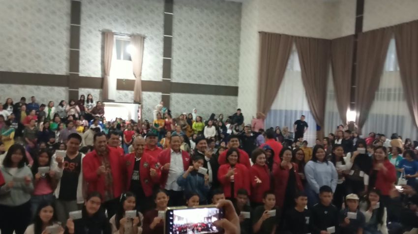 Megawati Perintahkan Kader Hadir di Tengah Rakyat, PDI Perjuangan Sumut Beri Tali Asih Korban MBG di Karo