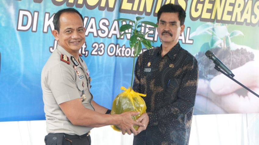 Deli Serdang Dukung Penanaman 1.997 Bibit Pohon Lintas Generasi