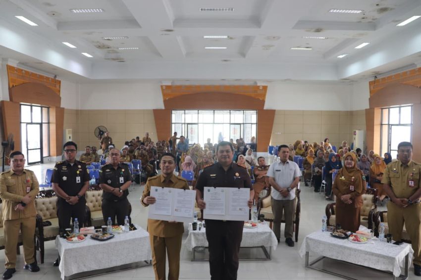 Jaksa Sahabat Pendidik Resmi Diluncurkan, Bupati Paluta Reski Basyah Dorong Sekolah Makin Sadar Hukum