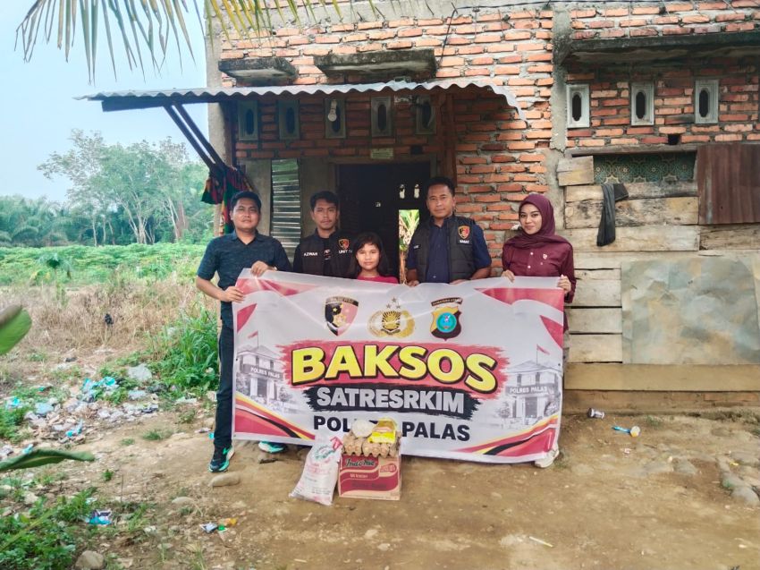 Kisah Jumat Sore Kasat Reskrim Polres Padang Lawas: Sambangi Ibu Tunggal hingga Abang Becak