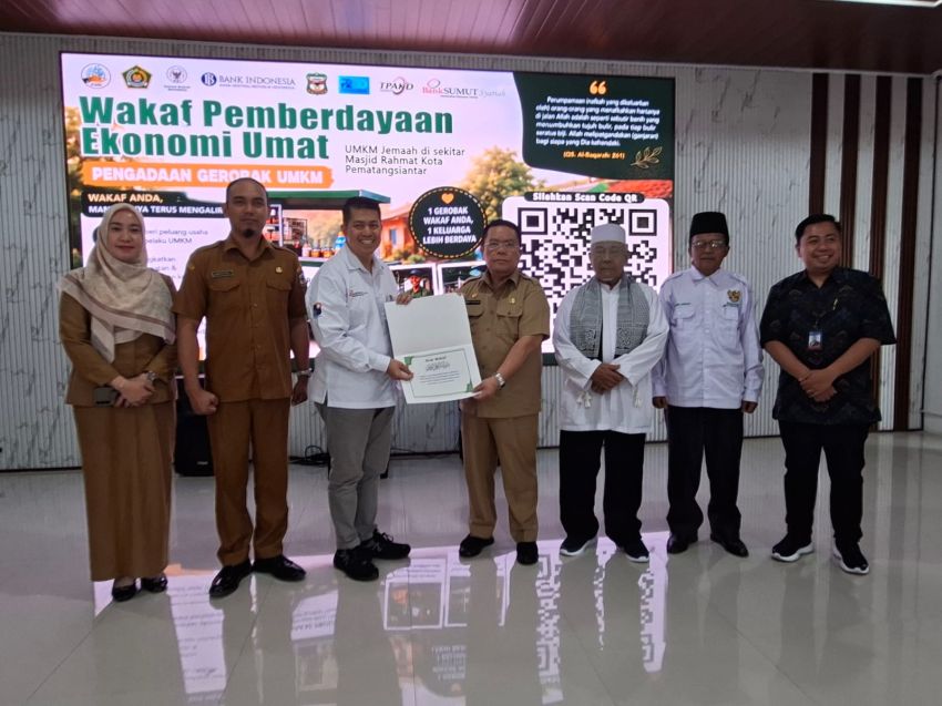 Wali Kota membuka secara resmi acara Edukasi Ekonomi dan Keuangan Syariah bertajuk Wakaf Produktif: Manfaat Berkelanjutan, Kemandirian Menguat, Ekonom