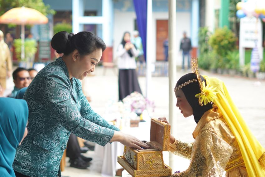 Airin Rico Waas dan Dokter Kecil Praktik Cuci Tangan, Tandai Peringatan Hari Cuci Tangan Sedunia di Medan