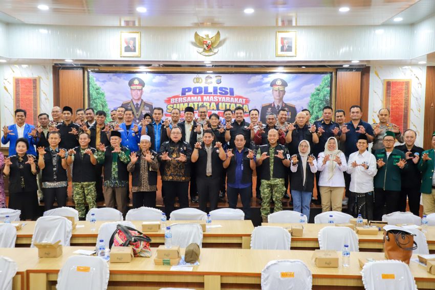 Asmum bersama Polres Siantar dan Forkopimda Zoom Meeting Kunker Kapolri di wilayah hukum Polda dan Deklarasi Serentak Menolak Narkoba