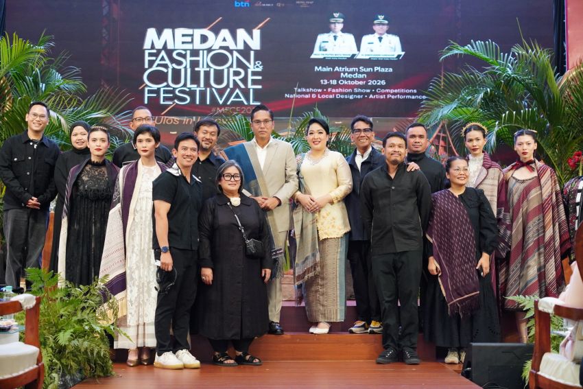 Peringatan Hari Ulos Nasional Meriahkan Puncak MFCF 2026, Rico Waas Harap Tenun Lokal Mendunia