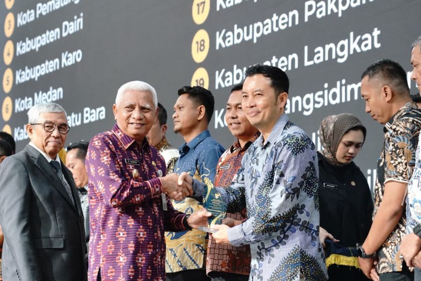 Kabupaten Pakpak Bharat Raih Penghargaan Keterbukaan Informasi Publik