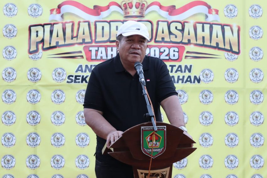 Bupati Asahan Resmi Tutup Piala DPRD Usia 35+ : "Di Lapangan Lawan, Setelah Itu Tetap Bersaudara"